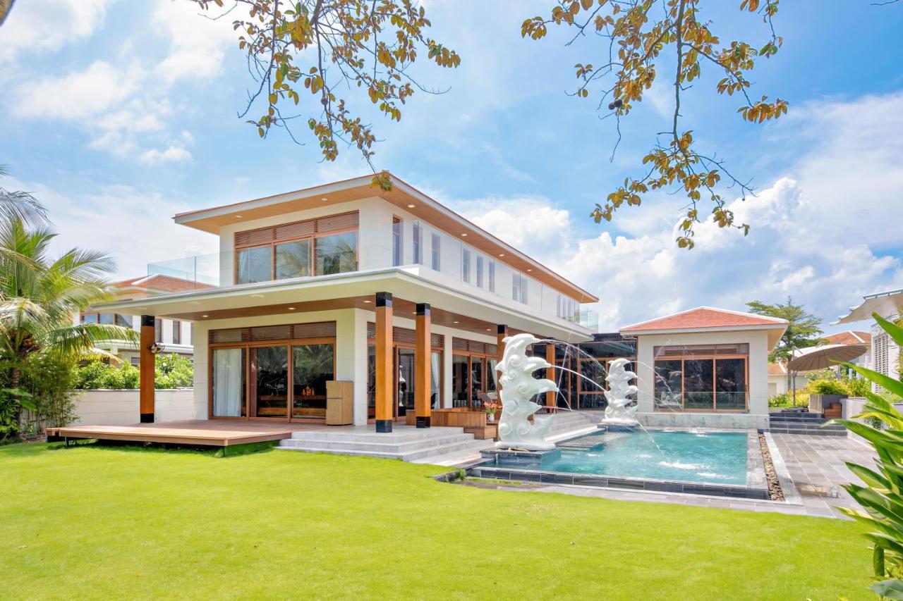 Deluxe Ocean Villa Along The Beach Da Nang Exterior foto