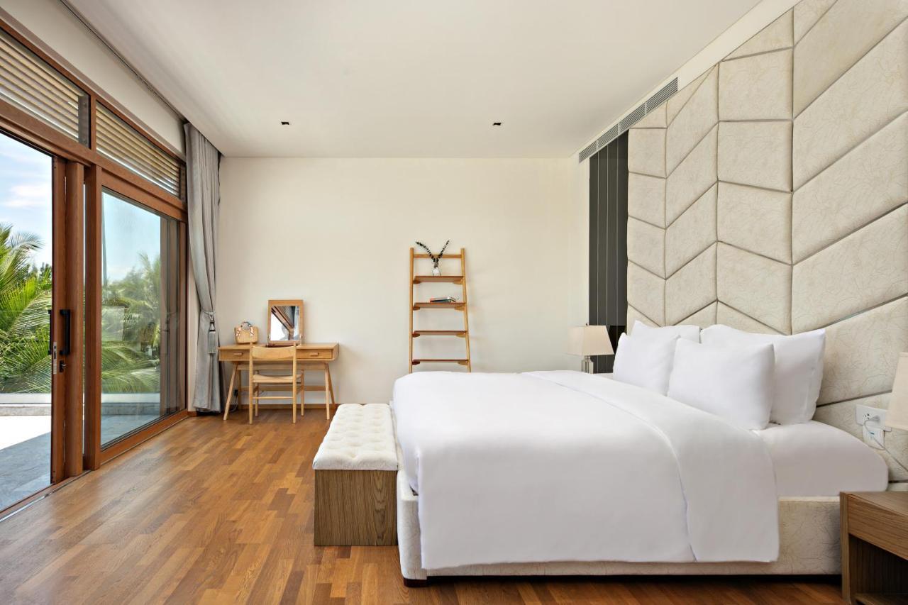 Deluxe Ocean Villa Along The Beach Da Nang Exterior foto