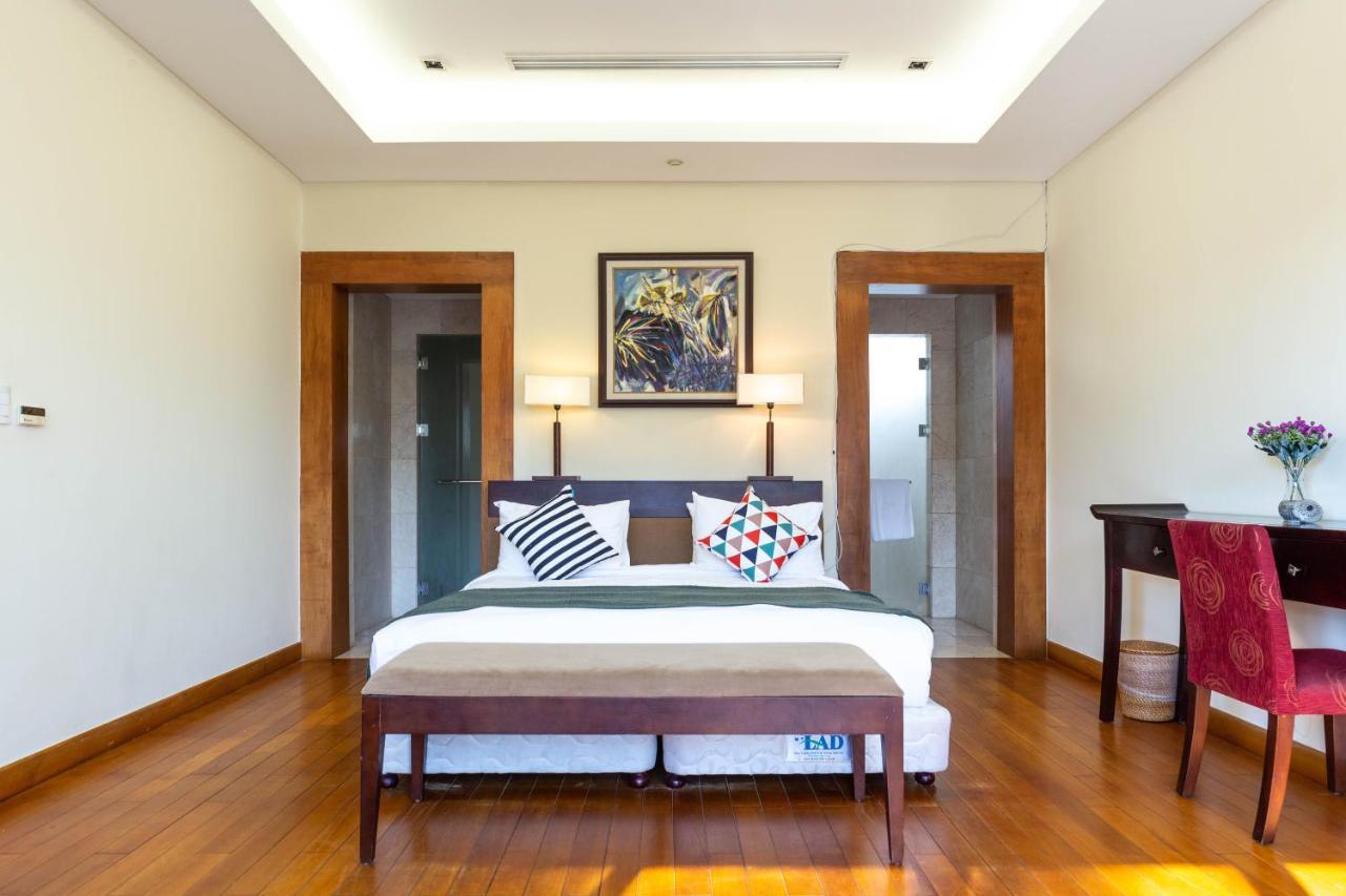 Deluxe Ocean Villa Along The Beach Da Nang Exterior foto