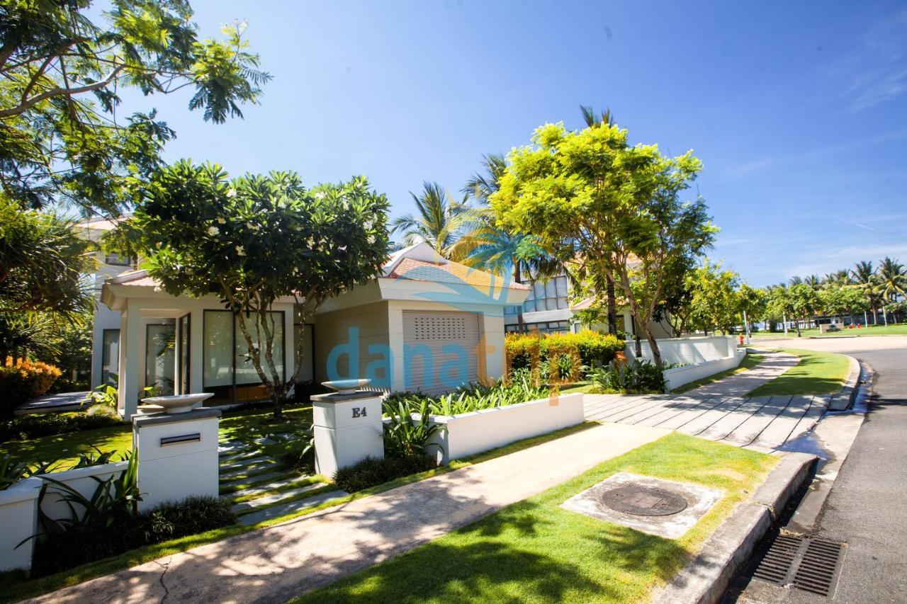Deluxe Ocean Villa Along The Beach Da Nang Exterior foto
