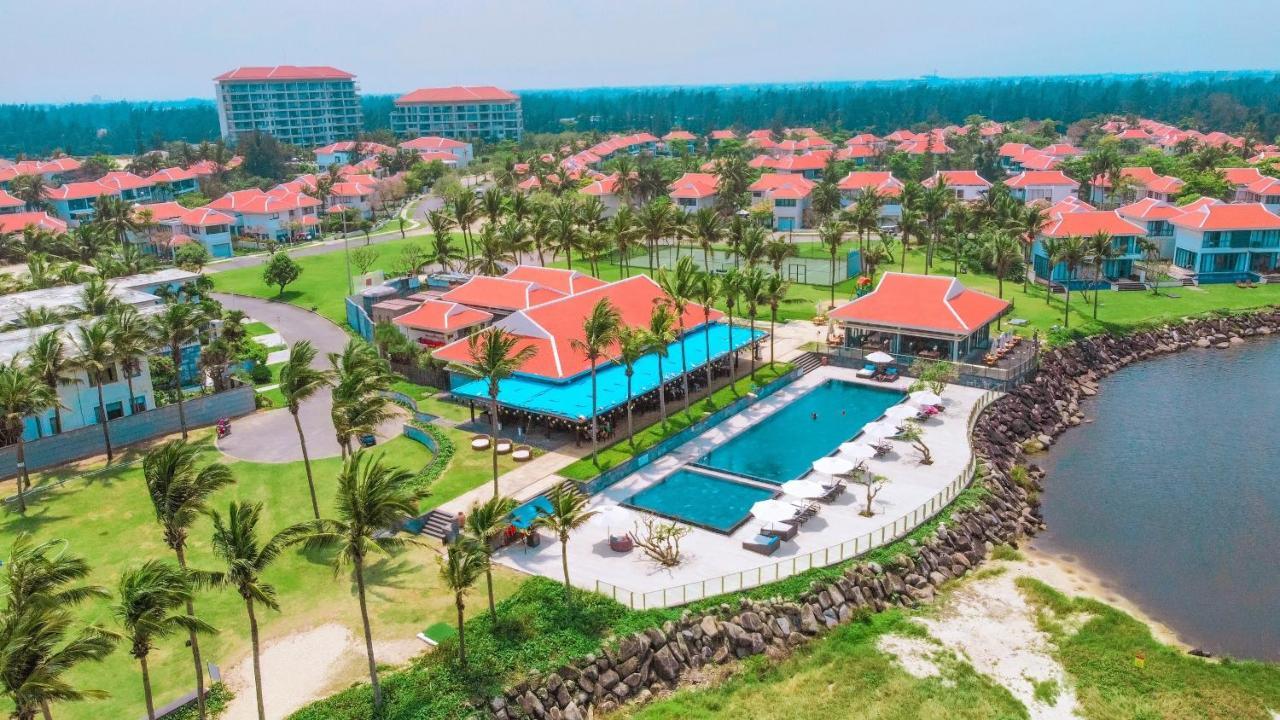 Deluxe Ocean Villa Along The Beach Da Nang Exterior foto