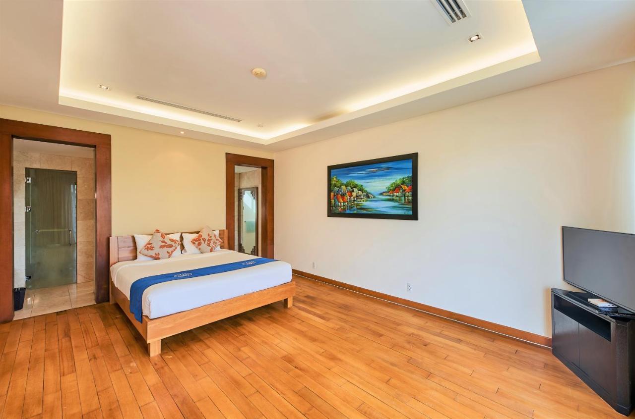 Deluxe Ocean Villa Along The Beach Da Nang Exterior foto