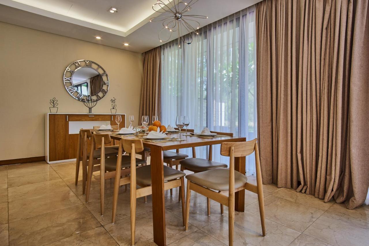 Deluxe Ocean Villa Along The Beach Da Nang Exterior foto
