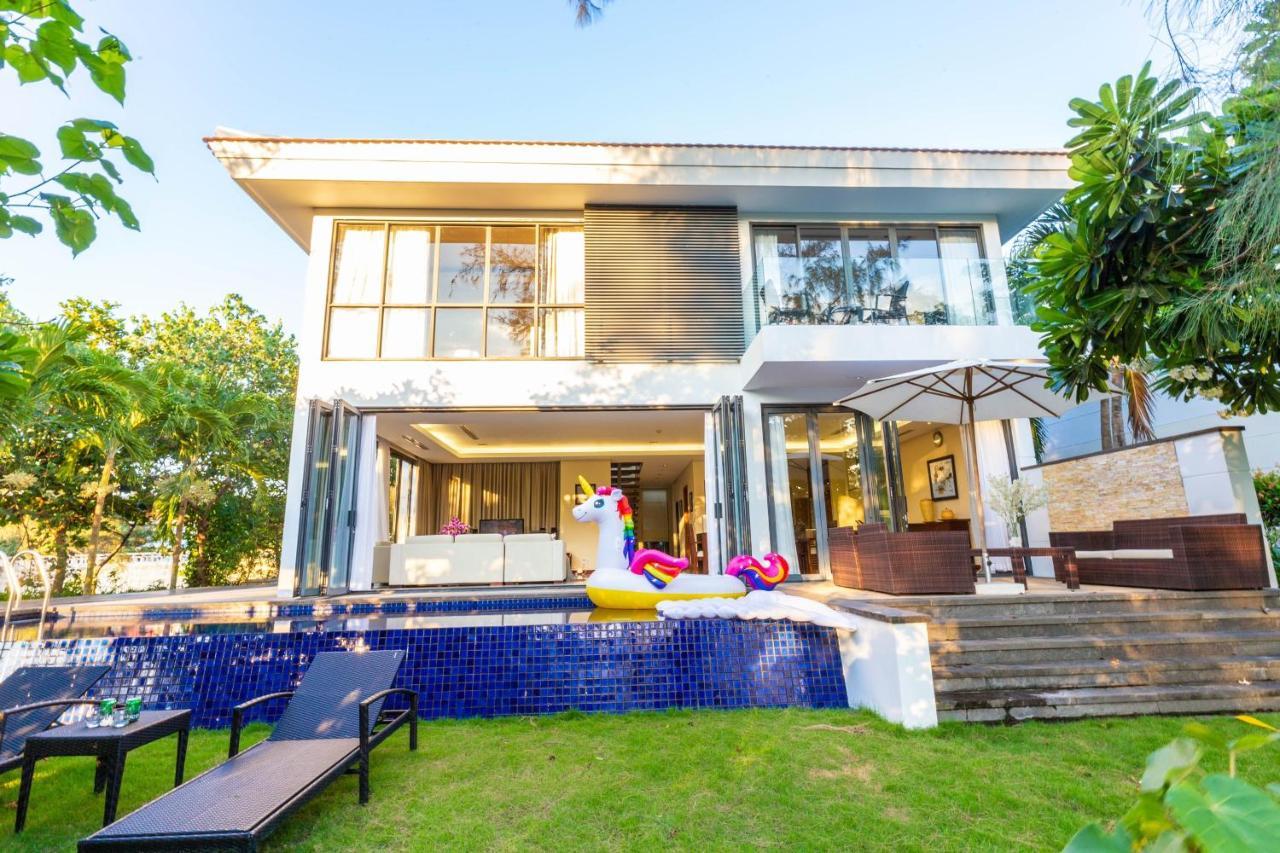 Deluxe Ocean Villa Along The Beach Da Nang Exterior foto