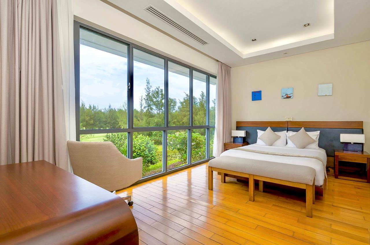 Deluxe Ocean Villa Along The Beach Da Nang Exterior foto