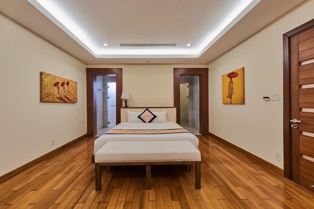 Deluxe Ocean Villa Along The Beach Da Nang Exterior foto